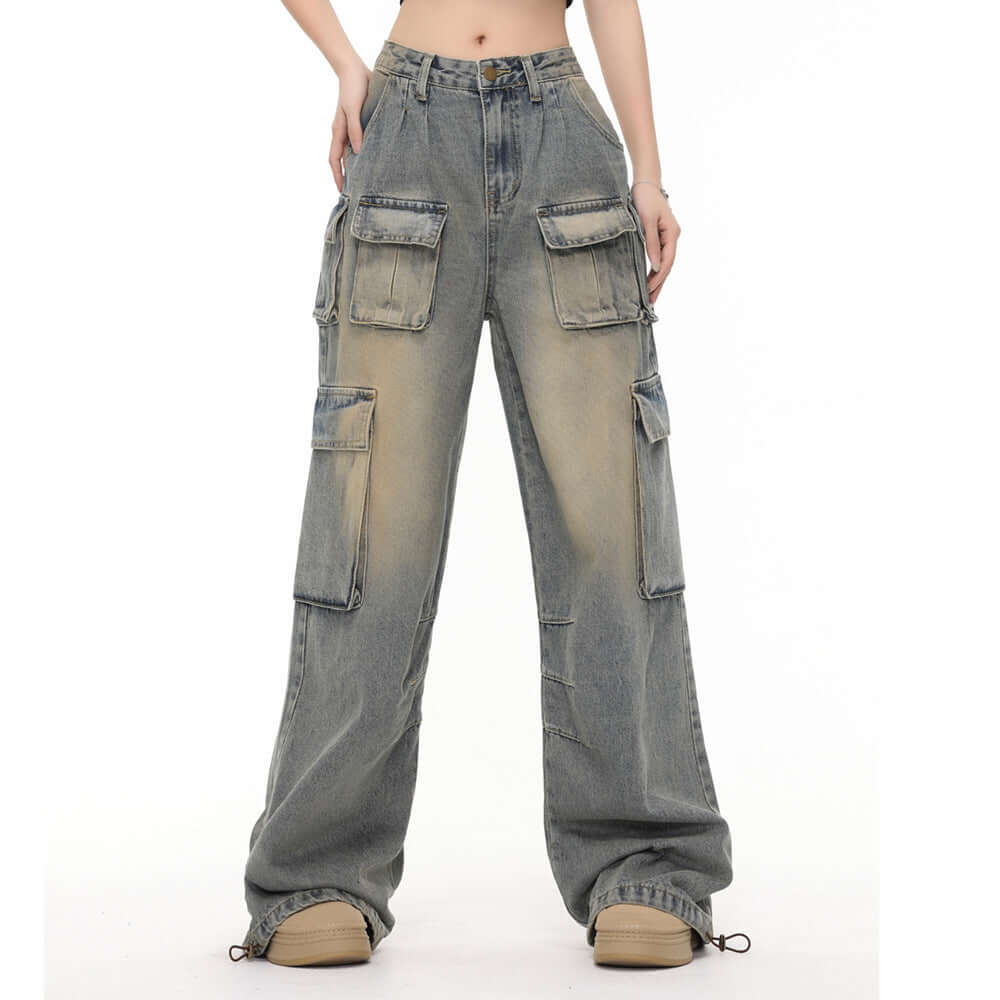 Vintage fashion work jeans for men in blue denim with large pockets, perfect for casual wear.