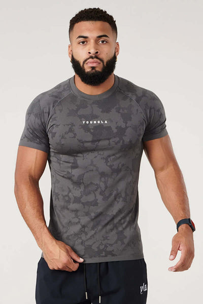 Men’s camo print activewear top