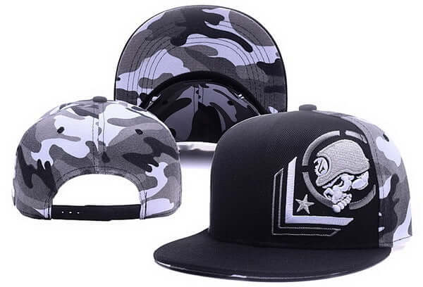 Trendy camo baseball cap for men and women, adjustable fit, hip hop style, made of cotton, featuring a unique skull design.