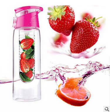 Clear plastic water bottle with pink lid and infuser featuring strawberries, ideal for refreshing fruit-infused drinks.