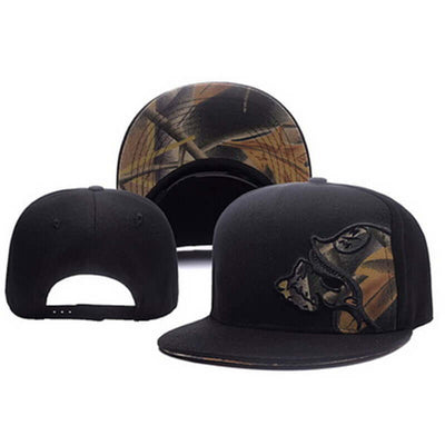Adjustable black baseball cap with camouflage design, suitable for men and women, made from cotton in hip hop style.