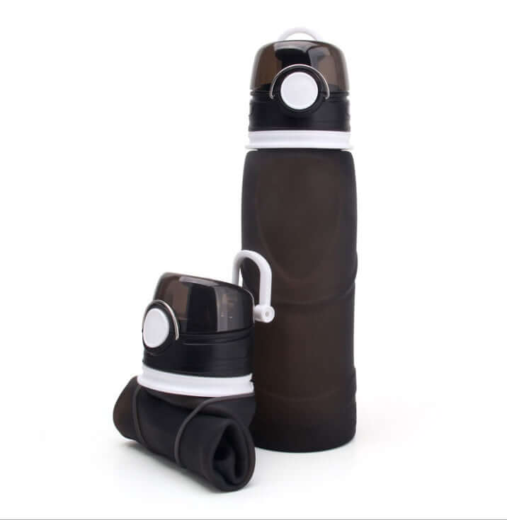 Black silicone folding water bottles, portable and collapsible, ideal for travel, with a capacity of 700-800ml.