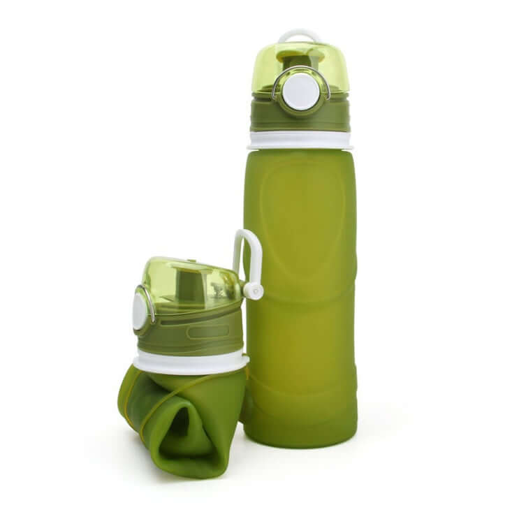 Silicone portable folding water bottles in green color, 701-800ml capacity, ideal for travel and outdoor use.
