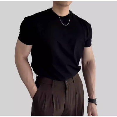 Men's slim fit black short-sleeved t-shirt, perfect for summer sports and fitness activities.
